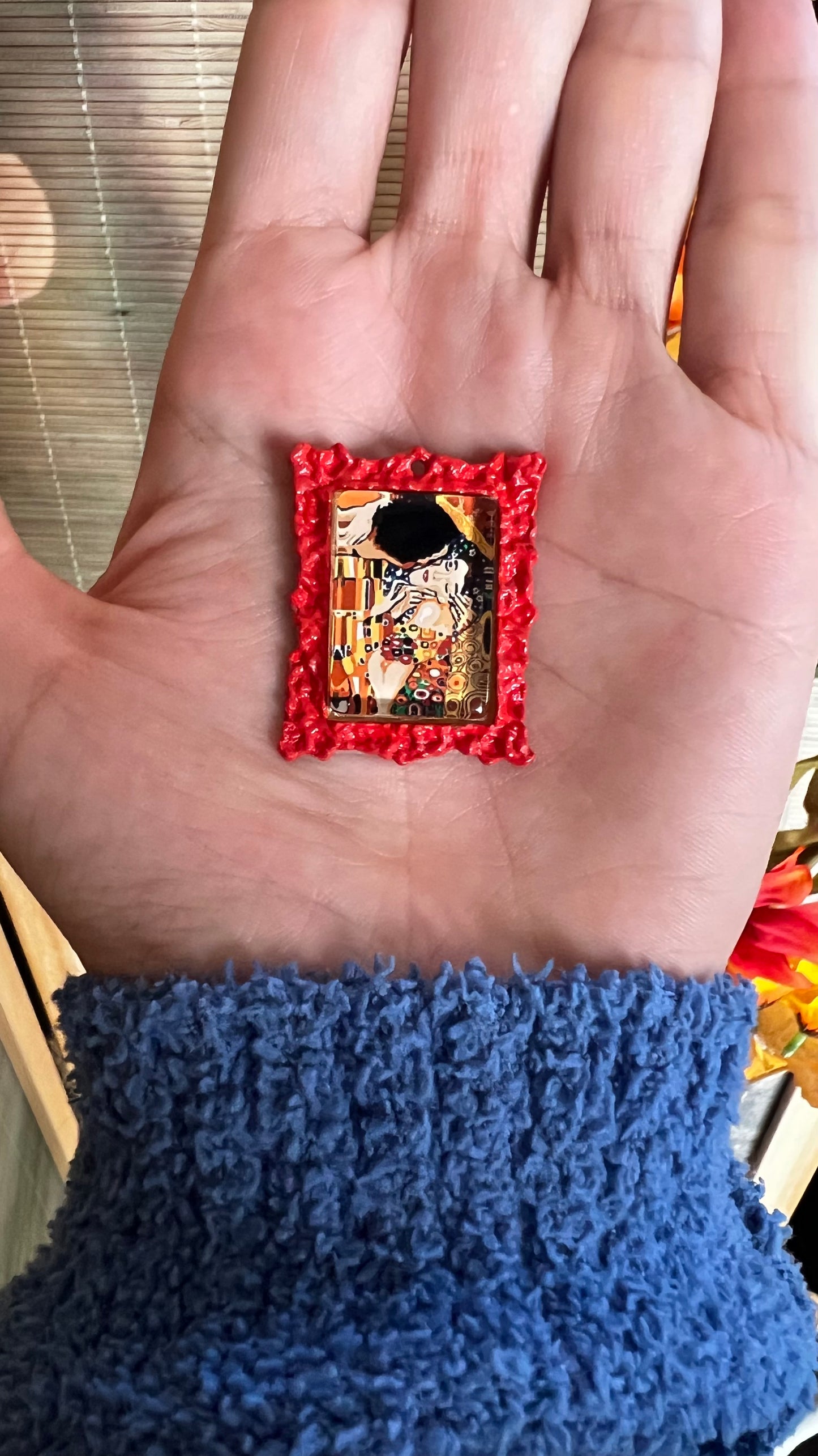 The Kiss Miniature