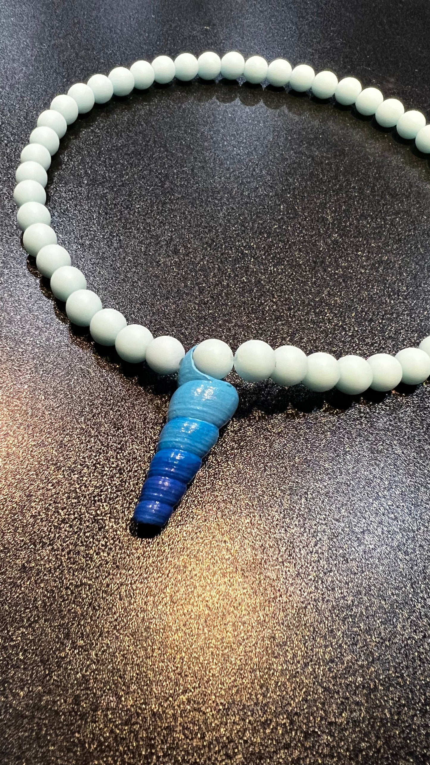 Seashell Stretchy Necklace in Blue